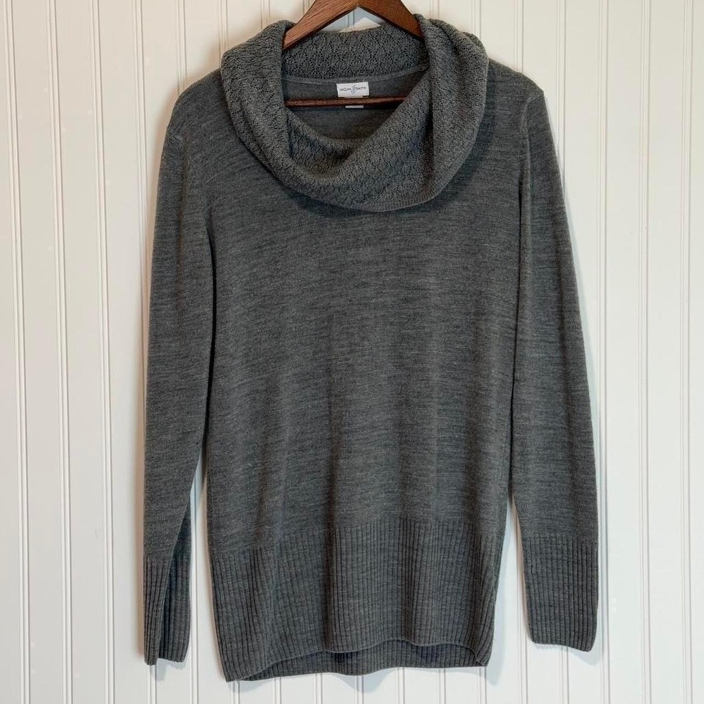 Gray Jaclyn Smith cowl-neck knit sweater Large